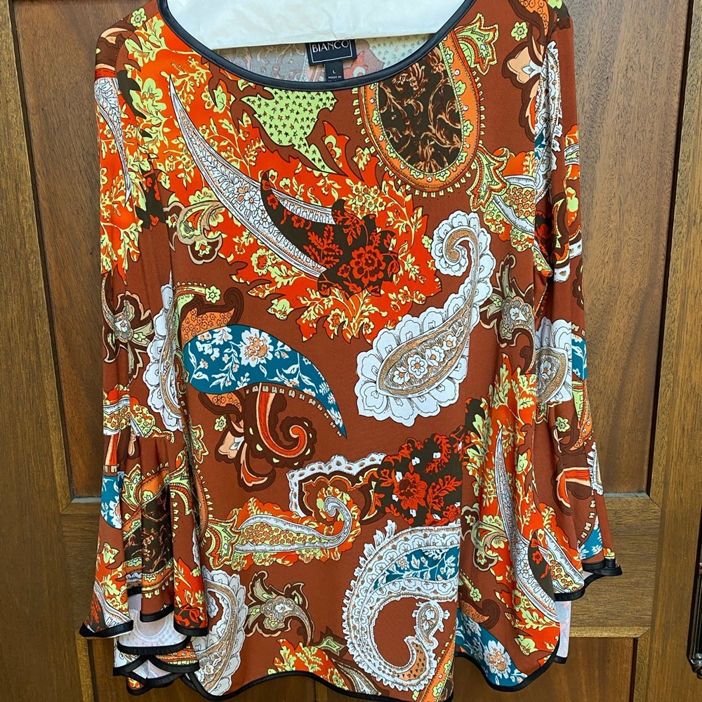 Coco Bianco Paisley Top Size Large